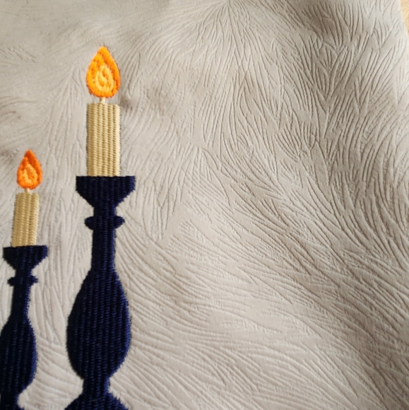 Shabbat Shalom Embroidered Challah Cover - Picture 7 of 8